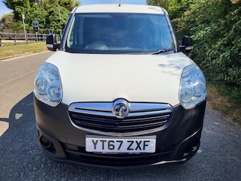Used Vauxhall Combo 2017 for sale - 79098112: Photo
