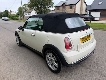 Used MINI Convertible 2006 for sale - 78876910: Photo