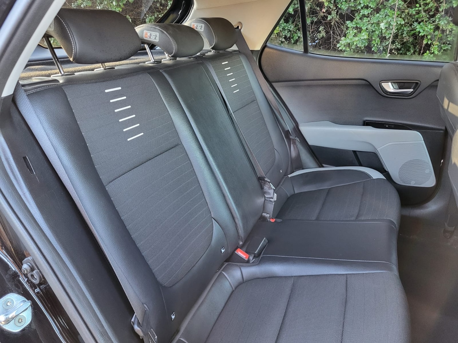 Used Kia Stonic 2018 for sale - 77103203: Photo 13