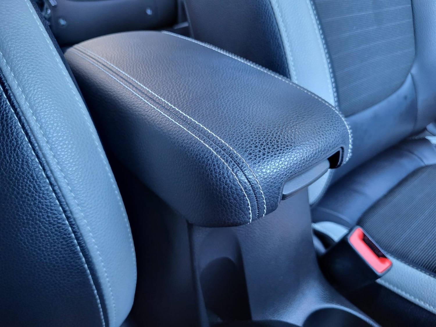 Used Kia Stonic 2018 for sale - 77103203: Photo 25