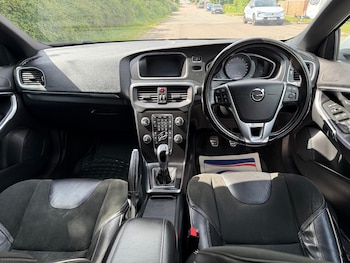 Used Volvo V40 2016 for sale - 78523315: Photo