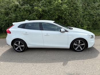Used Volvo V40 2016 for sale - 78523315: Photo