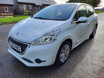 Used Peugeot 208 2013 for sale - 75641570: Photo