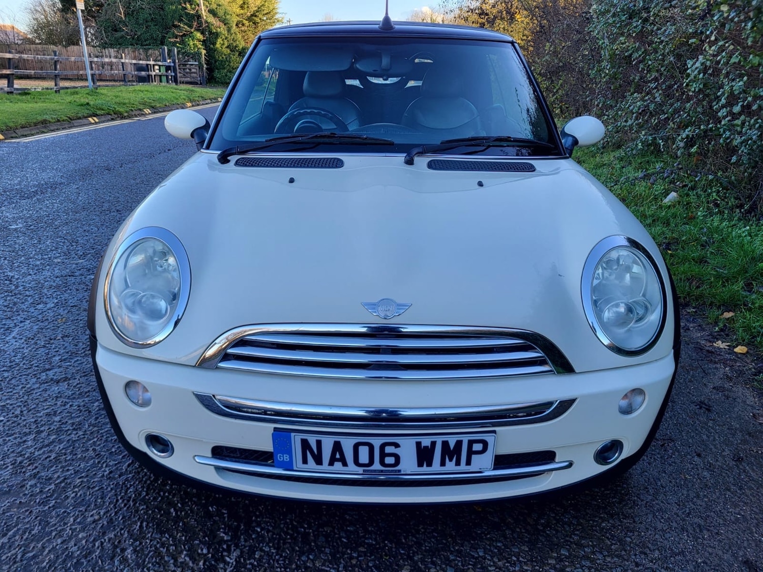 Used MINI Convertible 2006 for sale - 76799547: Photo 3