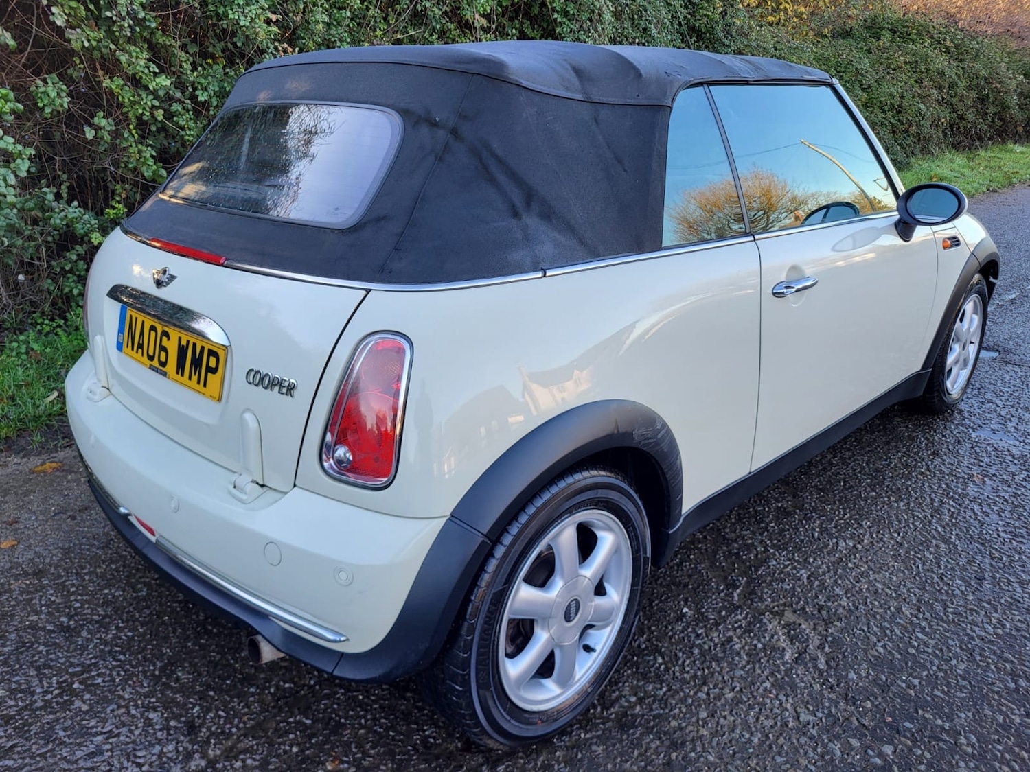 Used MINI Convertible 2006 for sale - 76799547: Photo 8