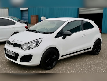 2015 - 1.4 Rio 3 ISG 3dr Black Edition.