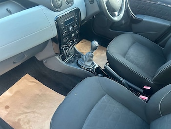 Used Dacia Duster 2015 for sale - 77715631: Photo