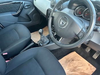 Used Dacia Duster 2015 for sale - 77715631: Photo