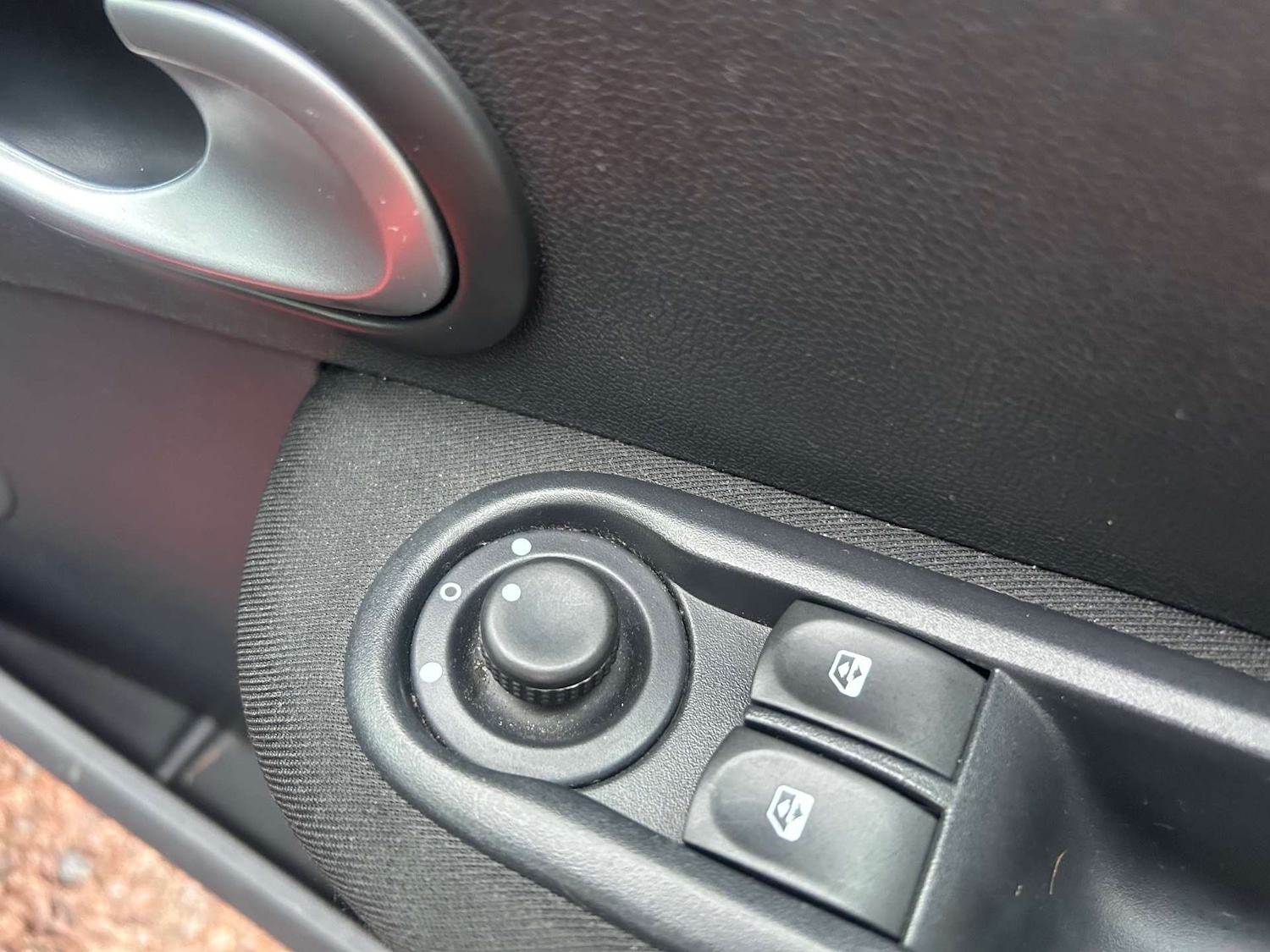 Used Renault Clio 2012 for sale - 77328596: Photo 15