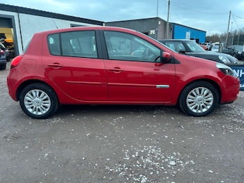 Used Renault Clio 2012 for sale - 77328596: Photo