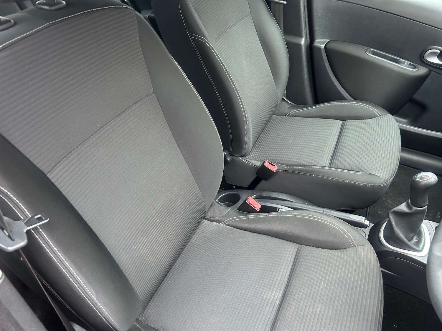 Used Renault Clio 2012 for sale - 77328596: Photo 7