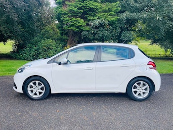 Used Peugeot 208 2018 for sale - 75893635: Photo