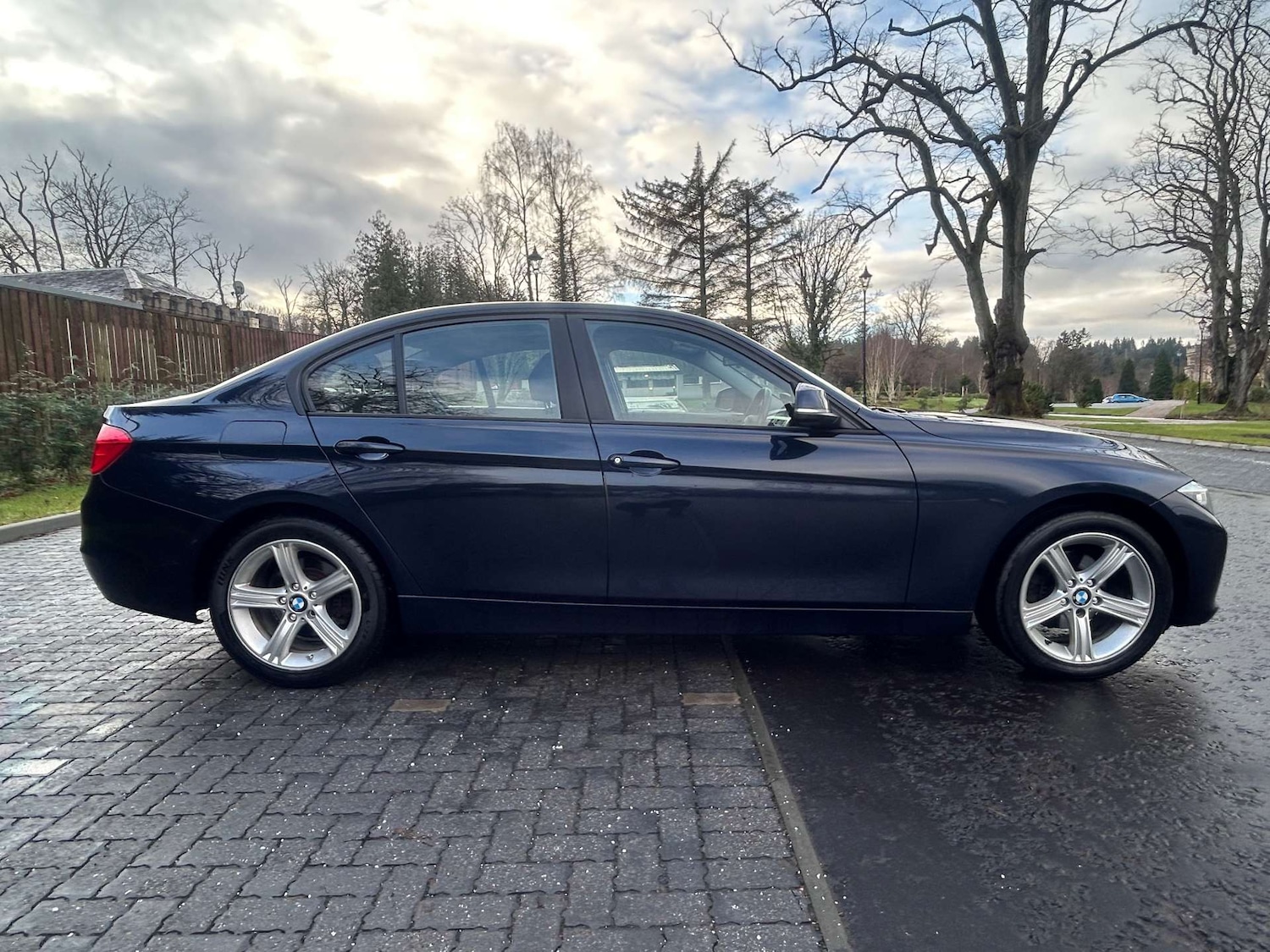 Used BMW 3 Series 2014 for sale - 77125080: Photo 2