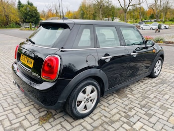 Used MINI Hatch 2017 for sale - 76385789: Photo