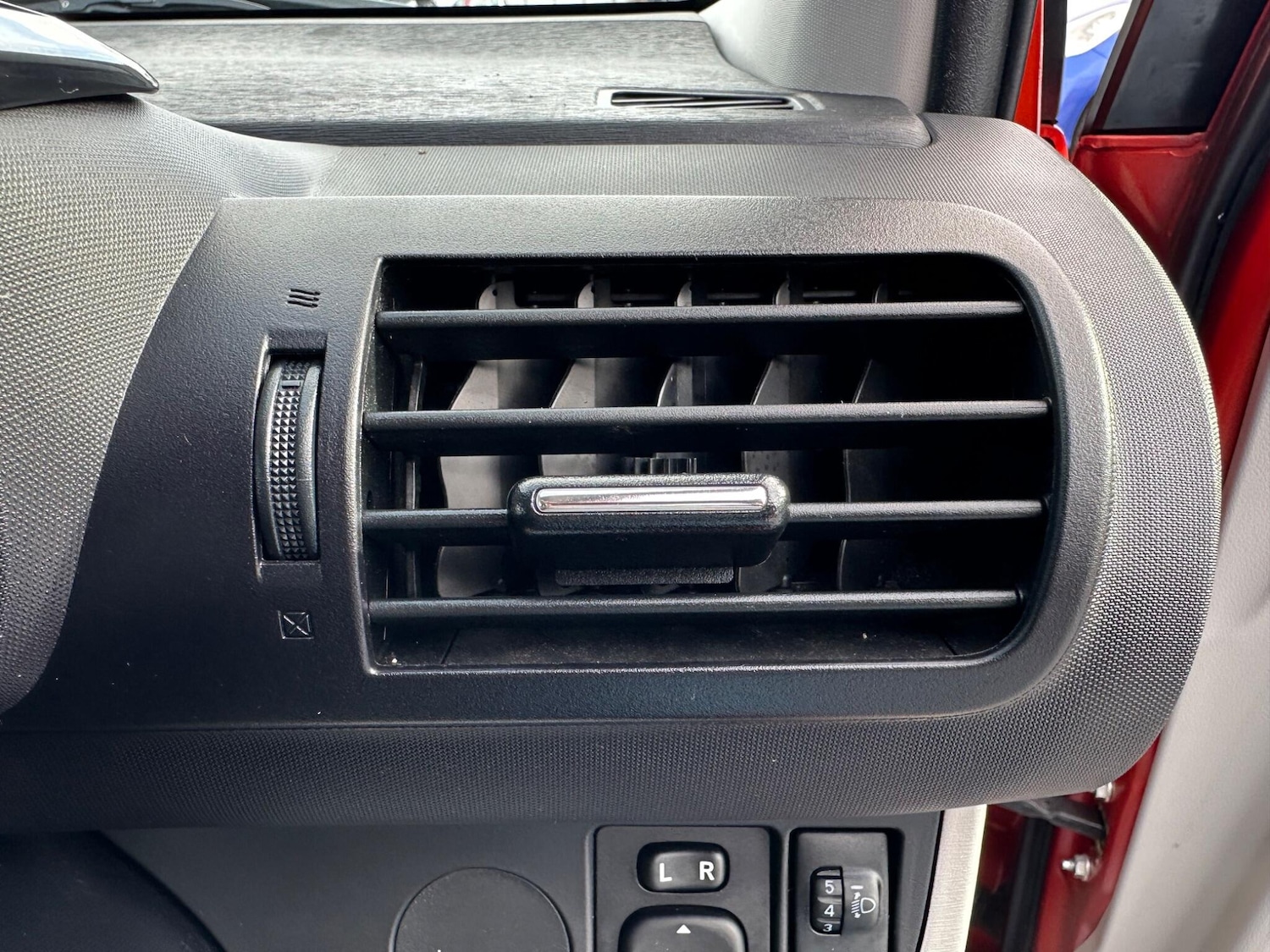 Used Toyota IQ 2011 for sale - 77314959: Photo 31