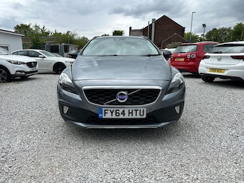 Used Volvo V40 2014 for sale - 79554534: Photo