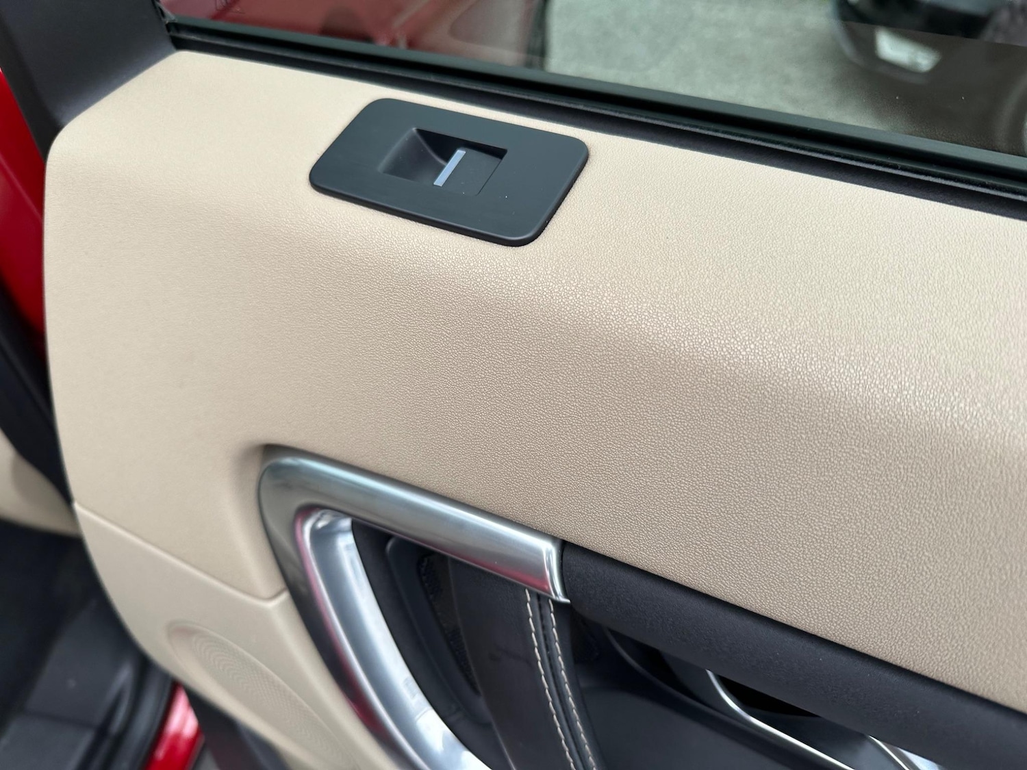 Used Land Rover Discovery Sport 2016 for sale - 77395819: Photo 50