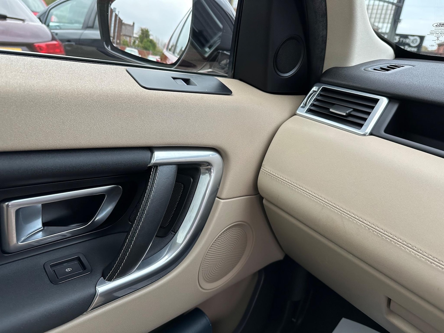 Used Land Rover Discovery Sport 2016 for sale - 77395819: Photo 58