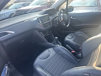 Used Peugeot 208 2012 for sale - 79352637: Photo