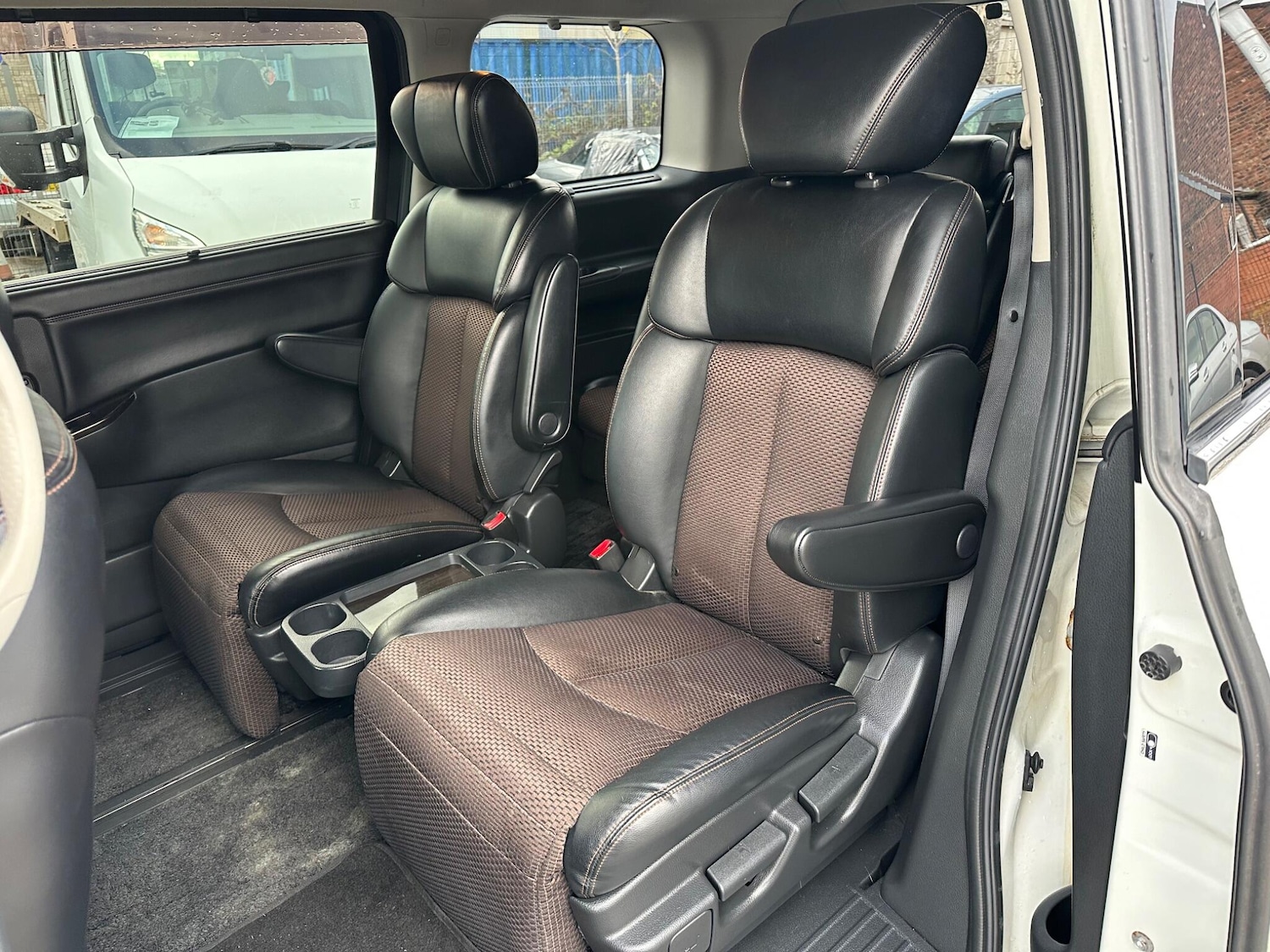 Used Nissan Elgrand for sale - 78115493: Photo 13