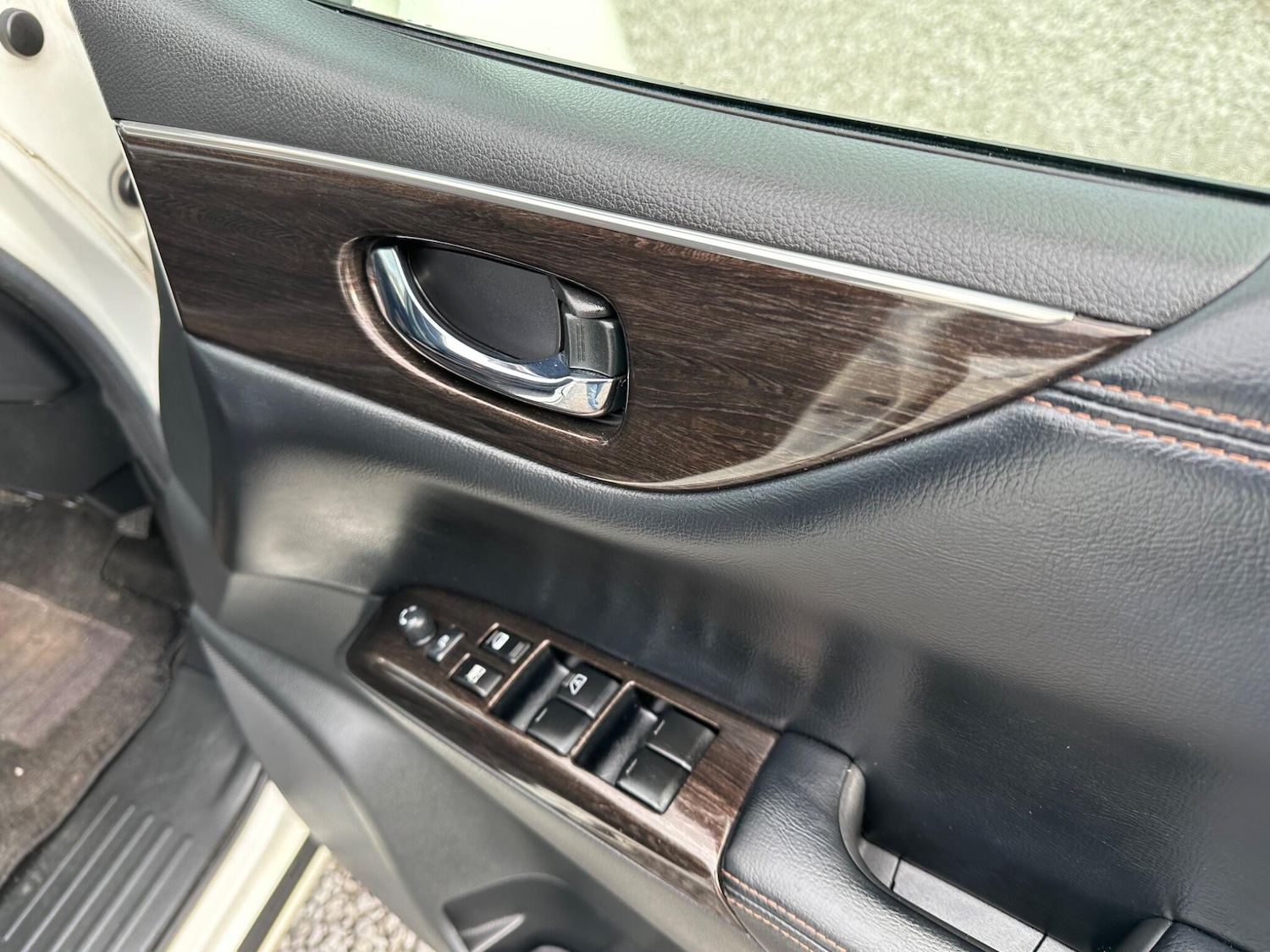 Used Nissan Elgrand for sale - 78115493: Photo 31