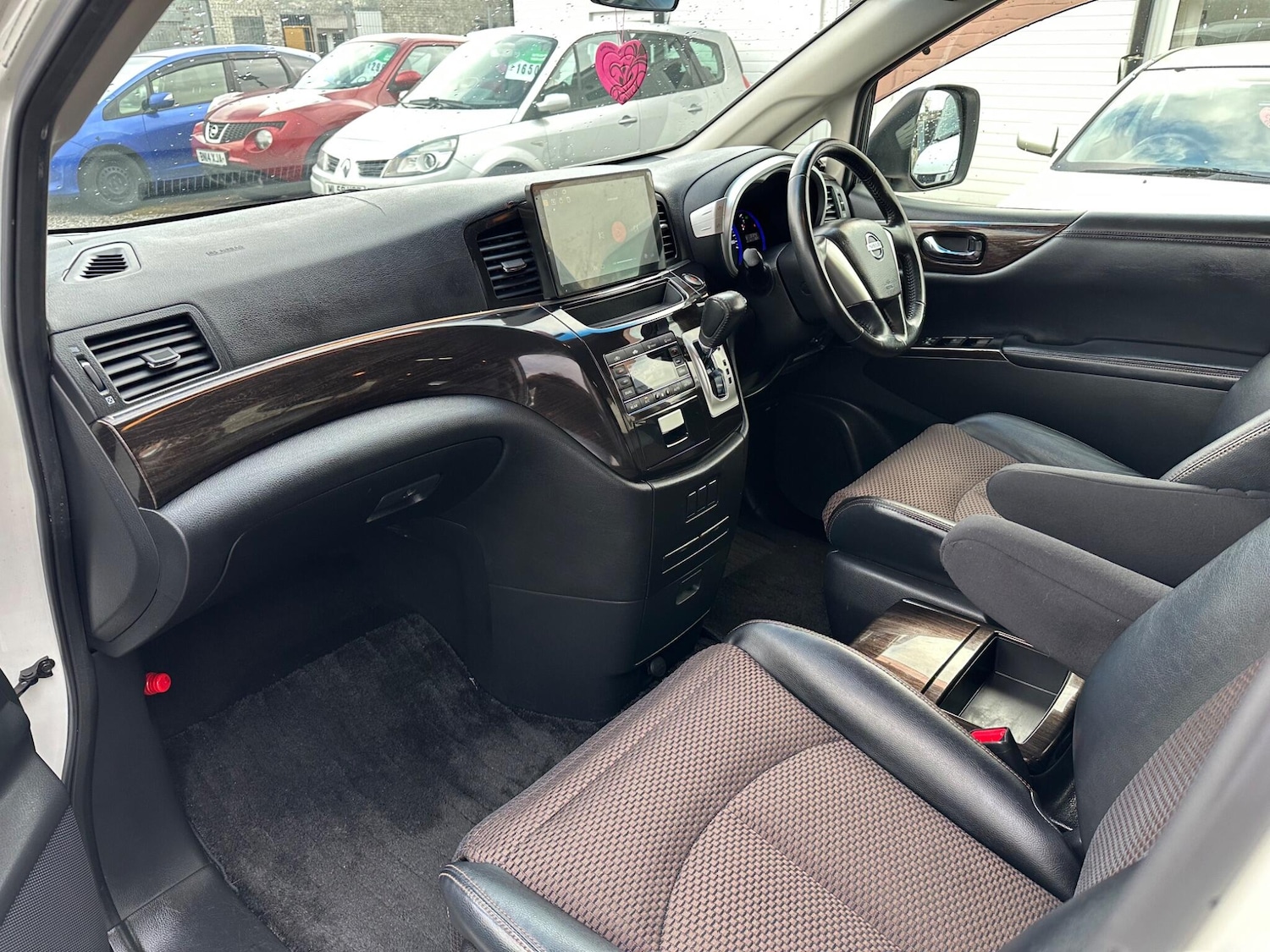 Used Nissan Elgrand for sale - 78115493: Photo 8