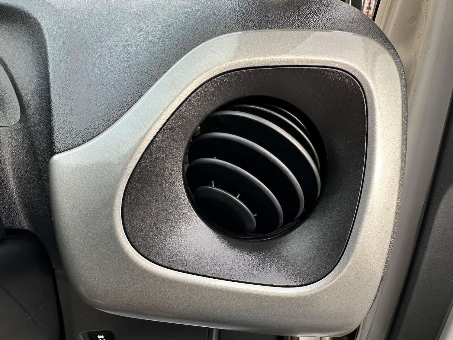 Used Peugeot 108 for sale - 78115732: Photo 28