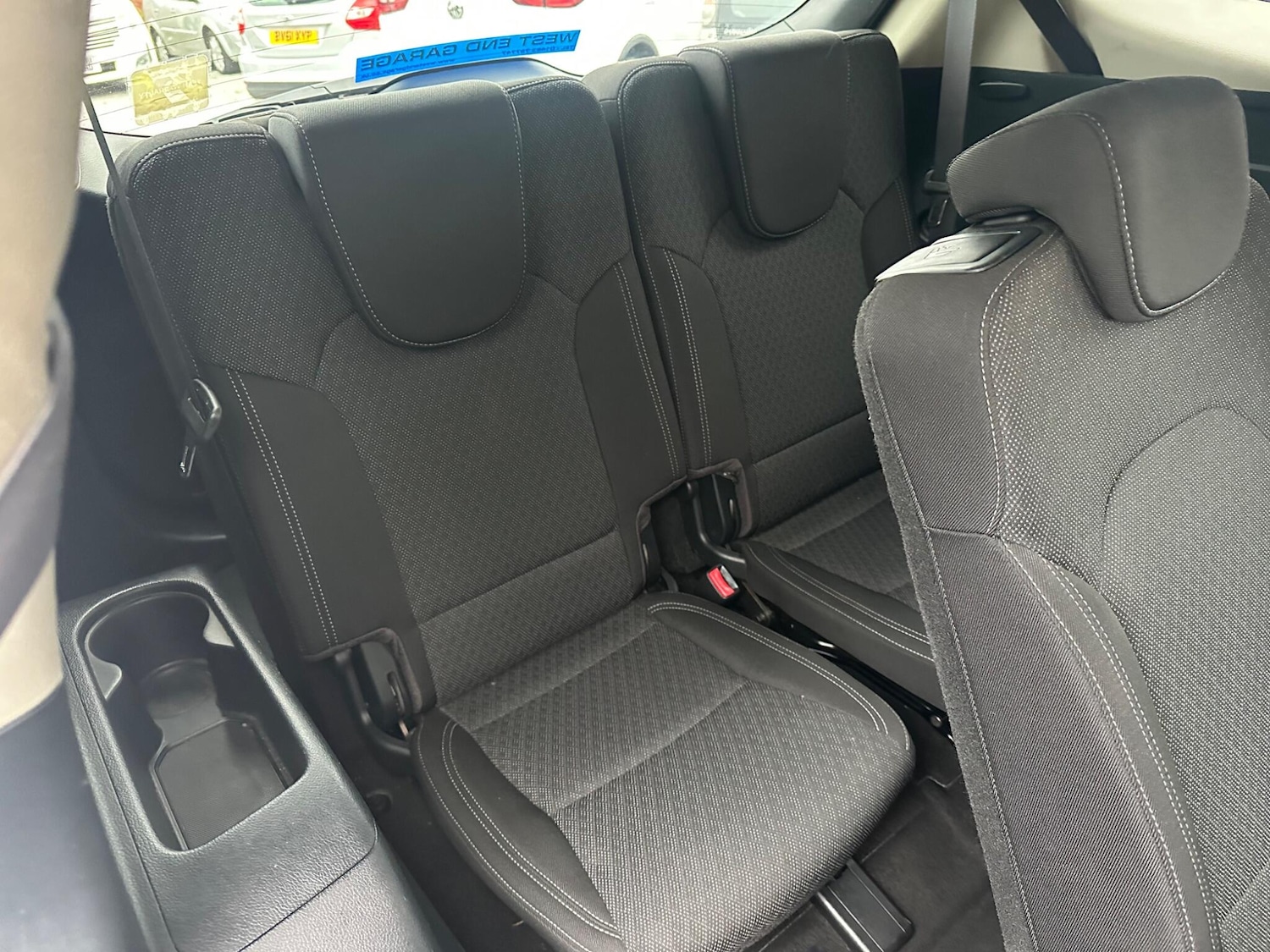 Used Kia Carens for sale - 78116441: Photo 12