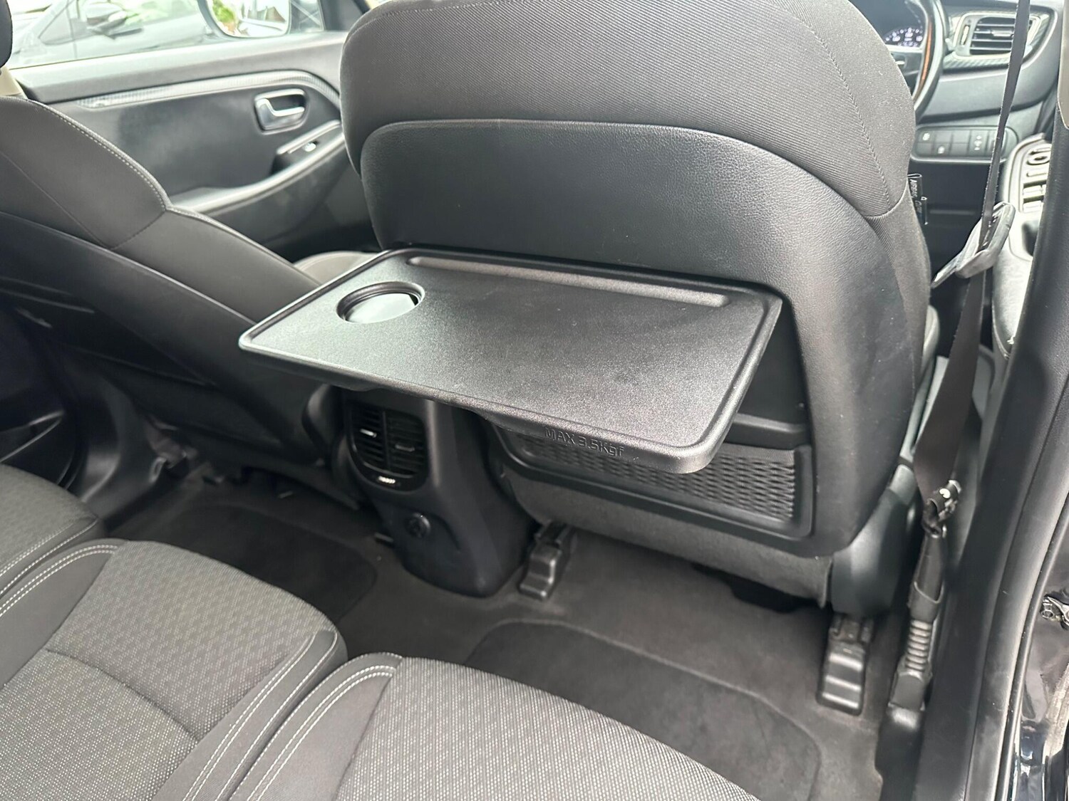 Used Kia Carens for sale - 78116441: Photo 15