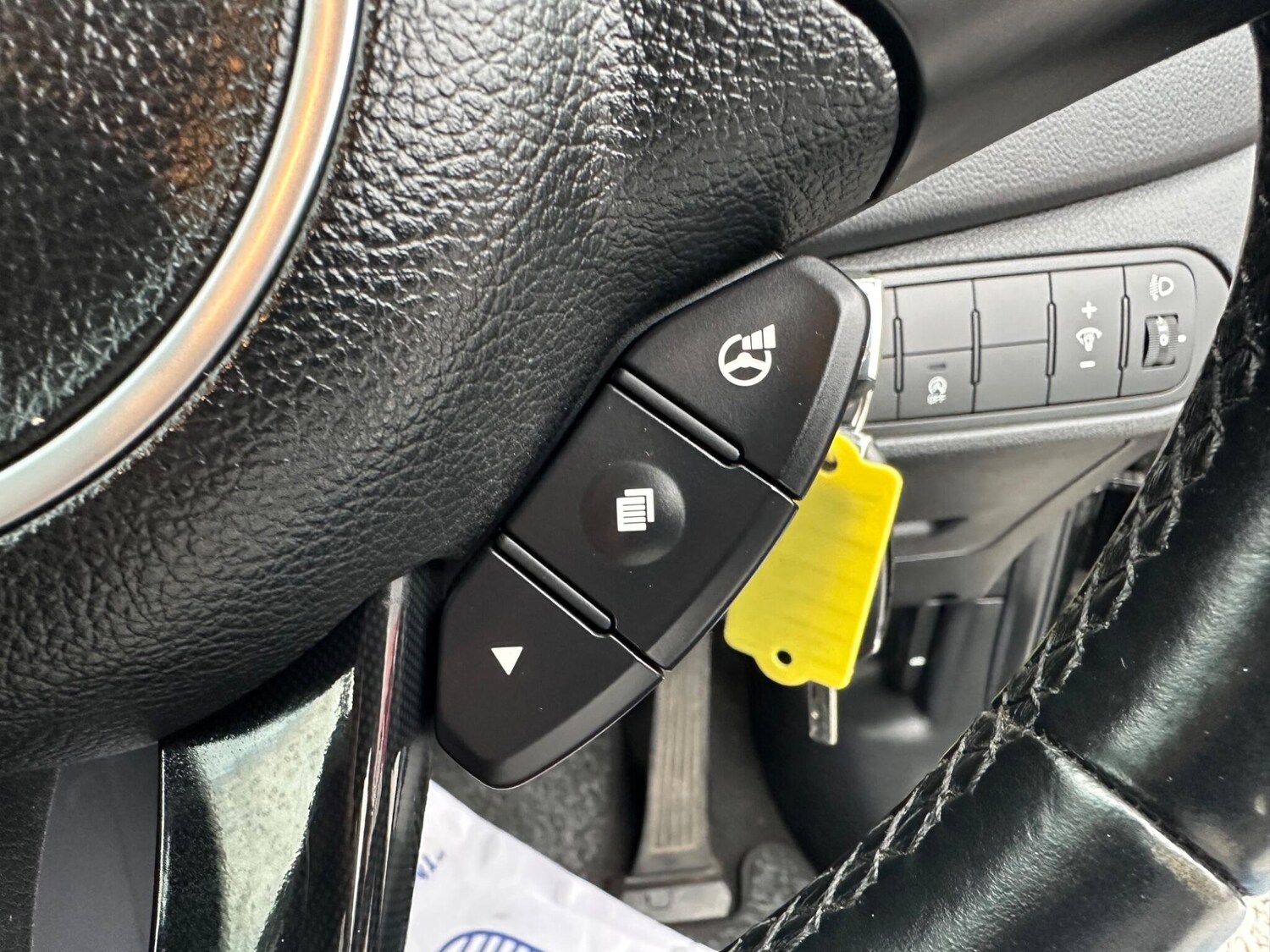 Used Kia Carens for sale - 78116441: Photo 20