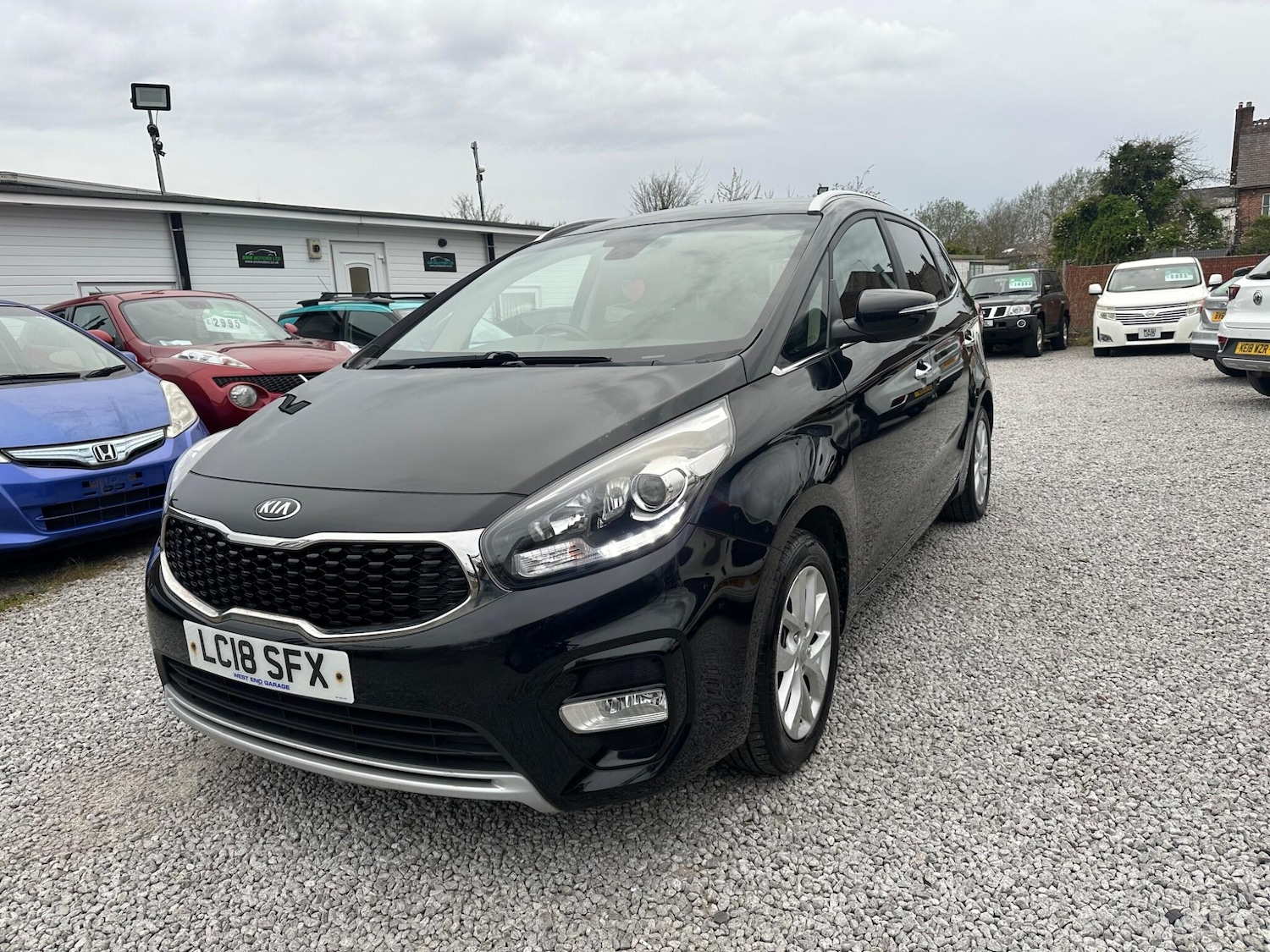 Used Kia Carens for sale - 78116441: Photo 3