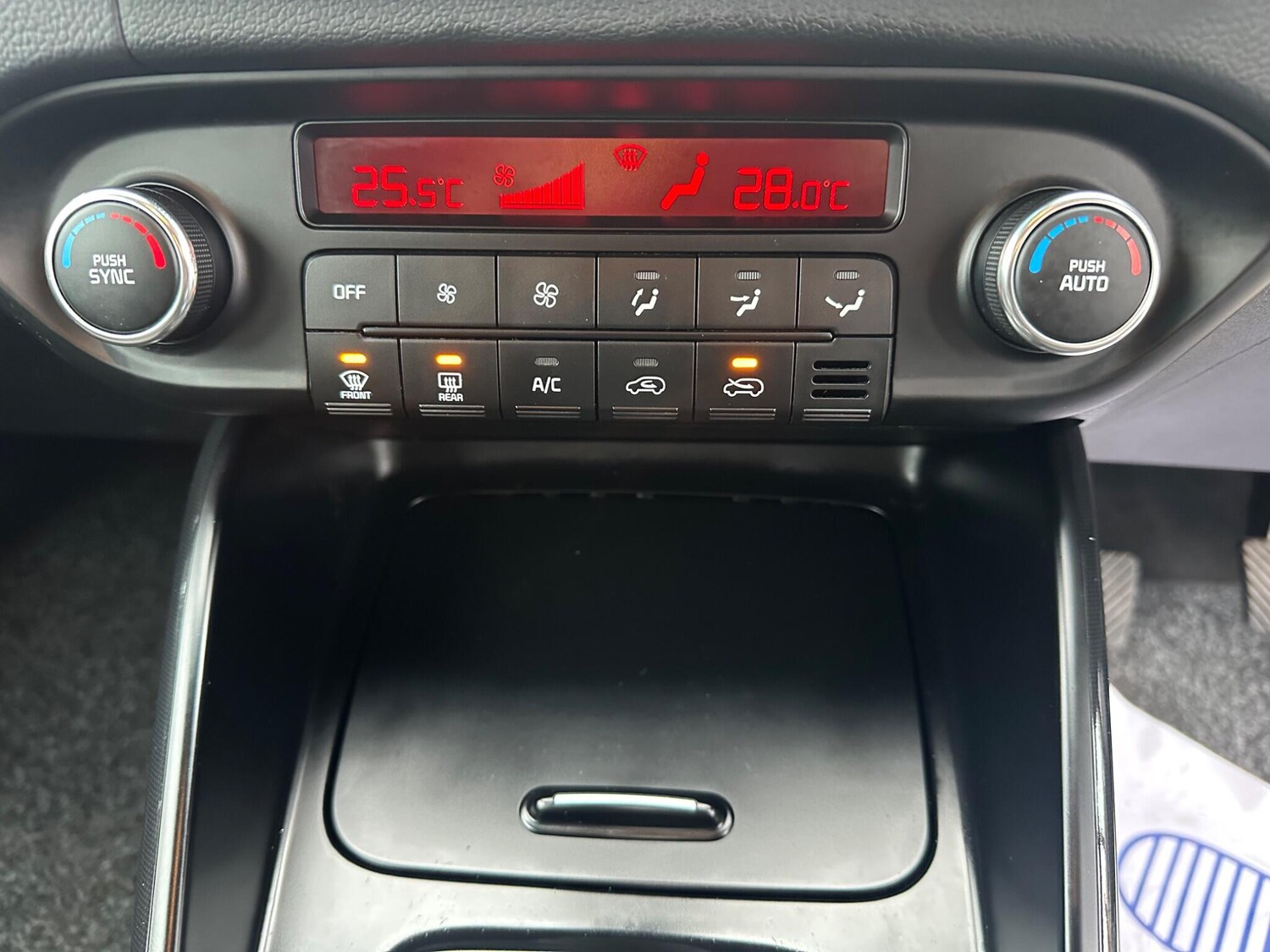 Used Kia Carens for sale - 78116441: Photo 33