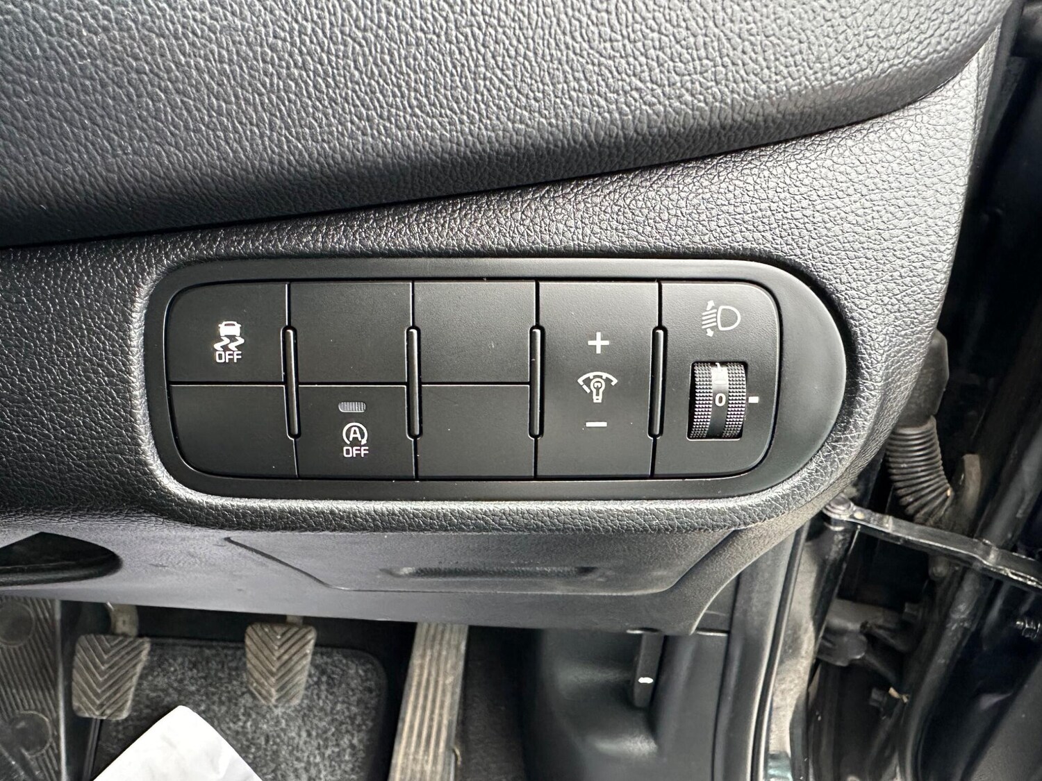 Used Kia Carens for sale - 78116441: Photo 36