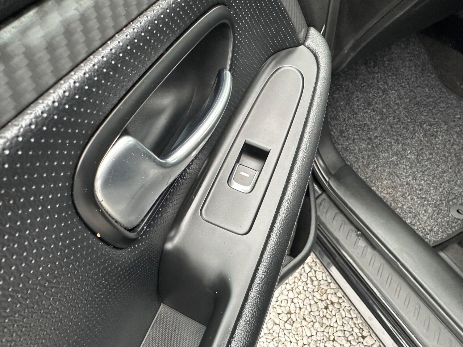 Used Kia Carens for sale - 78116441: Photo 42