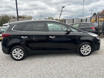 Used Kia Carens 2018 for sale - 78116441: Photo