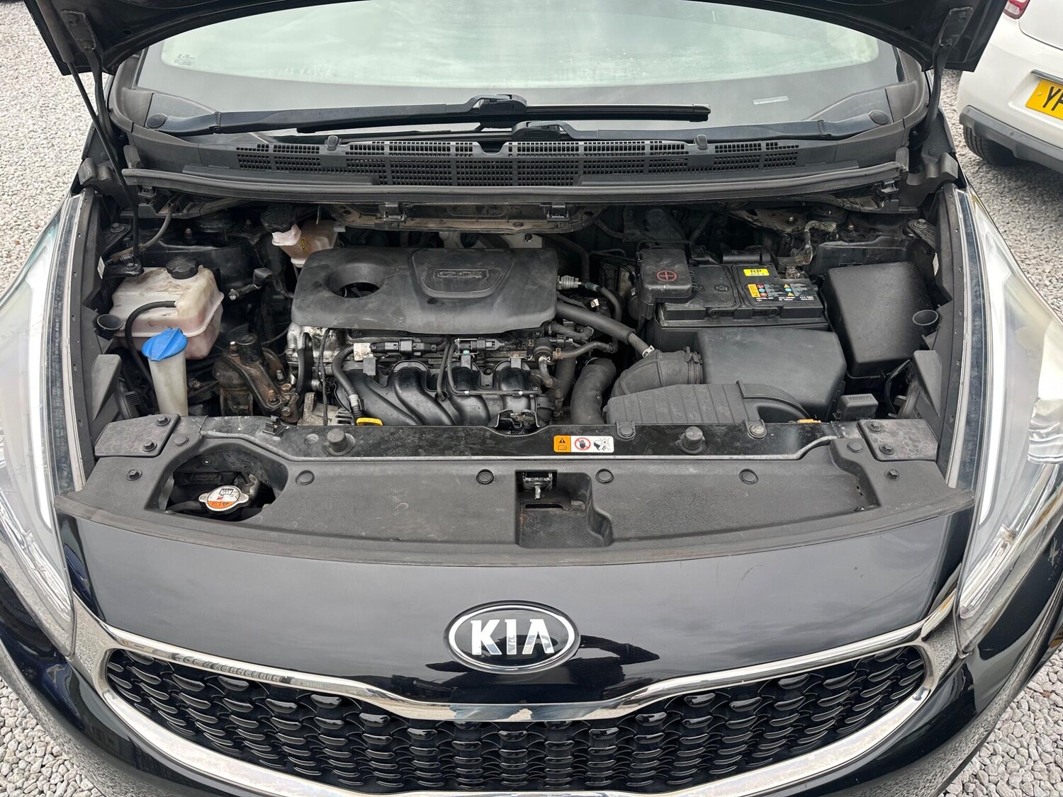 Used Kia Carens for sale - 78116441: Photo 65