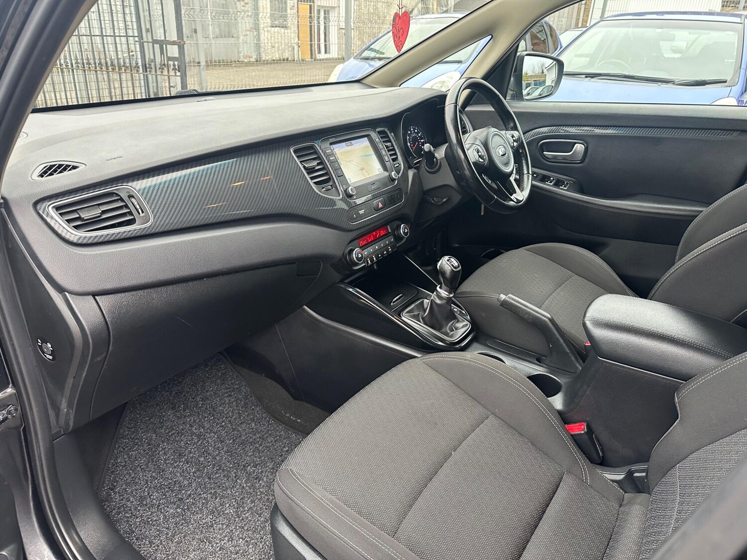 Used Kia Carens for sale - 78116441: Photo 9