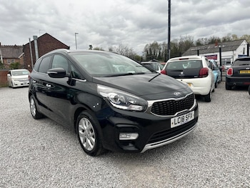 Used Kia Carens 2018 for sale - 79554540: Photo