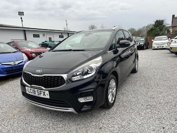 Used Kia Carens 2018 for sale - 79554540: Photo