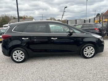 Used Kia Carens 2018 for sale - 79554540: Photo