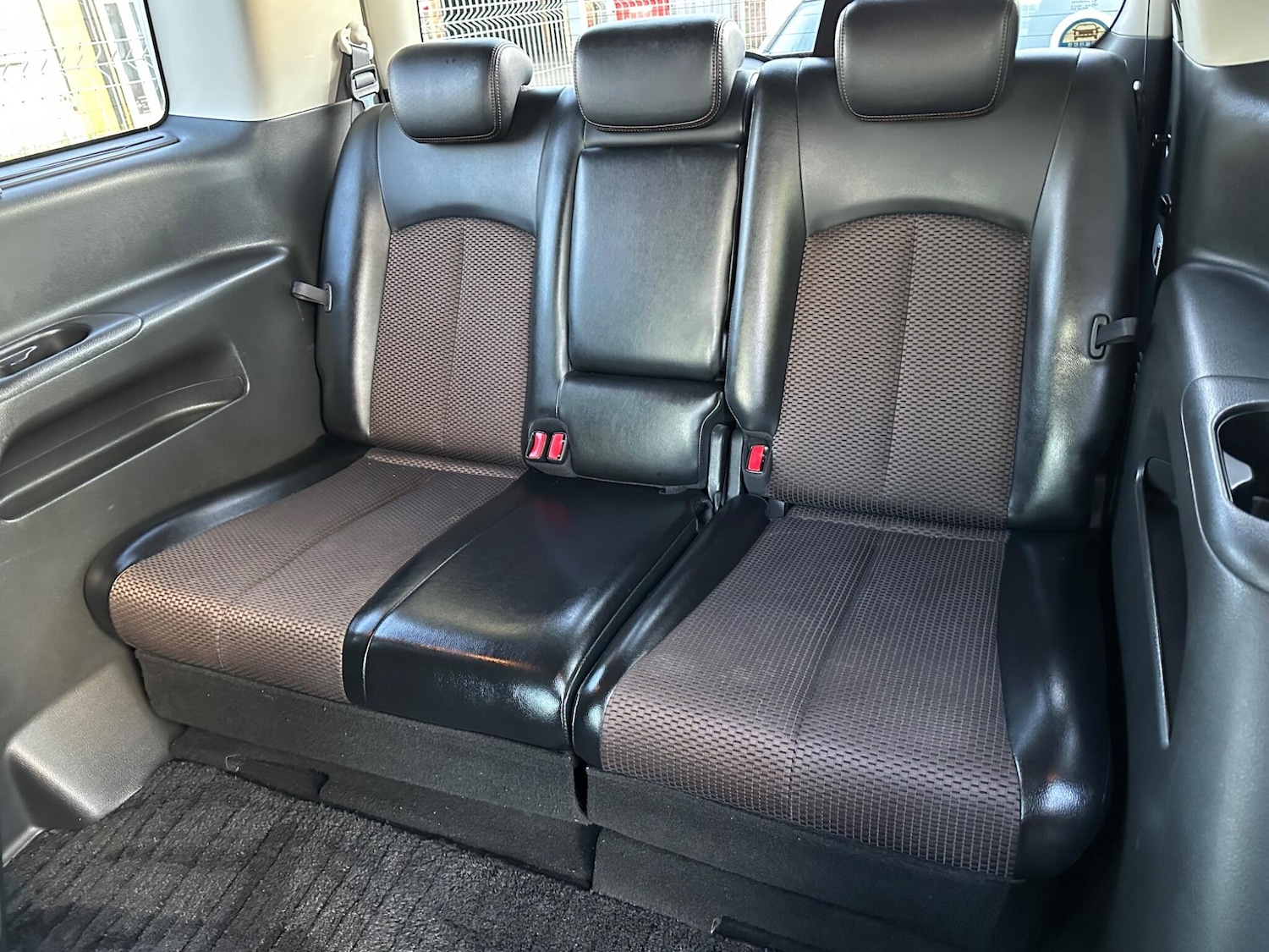 Used Nissan Elgrand 2023 for sale - 76988691: Photo 13