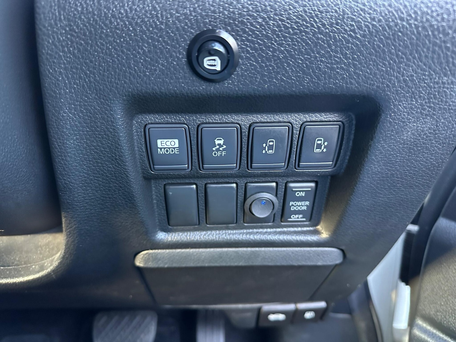 Used Nissan Elgrand 2023 for sale - 76988691: Photo 15