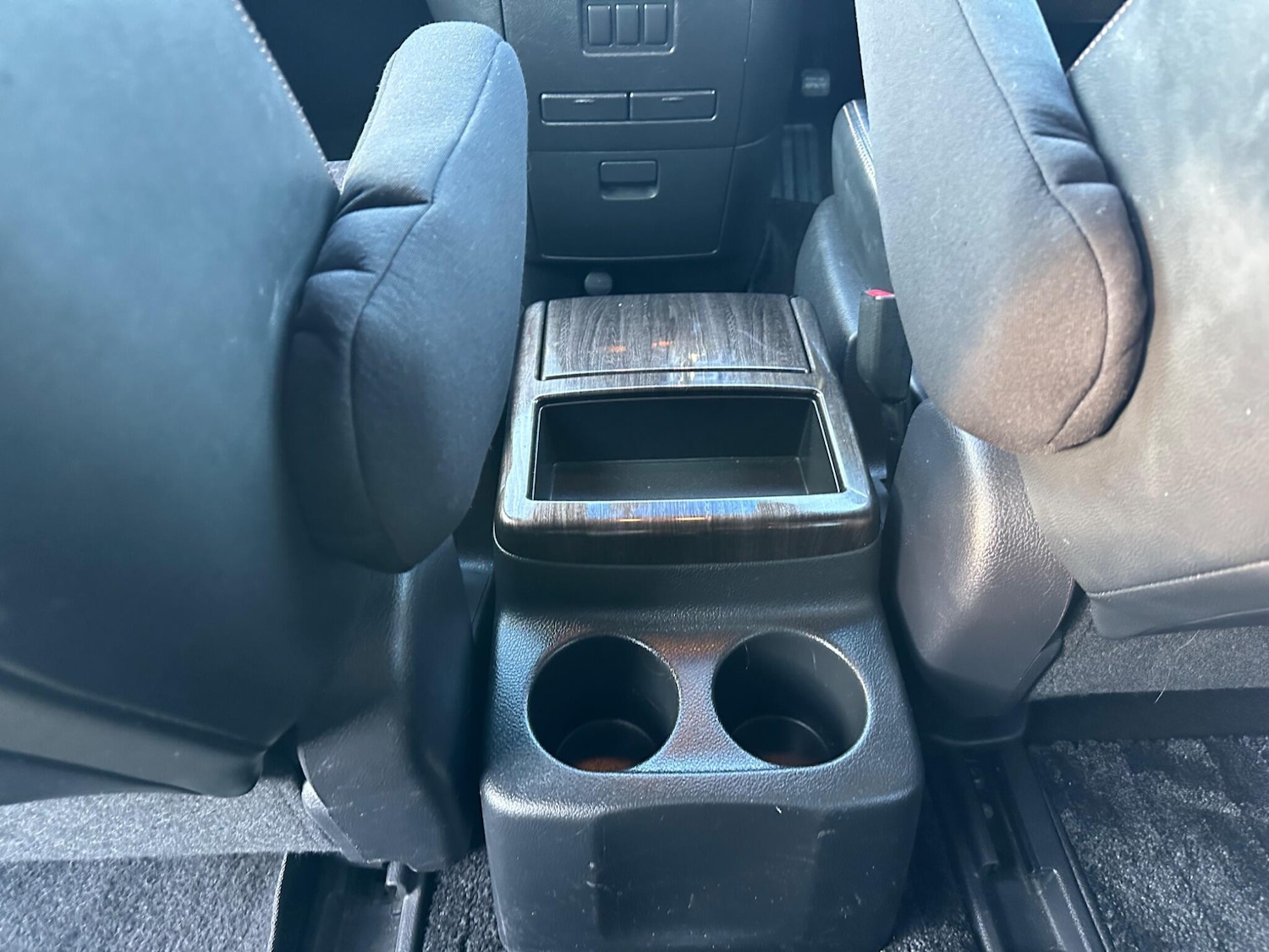 Used Nissan Elgrand 2023 for sale - 76988691: Photo 24