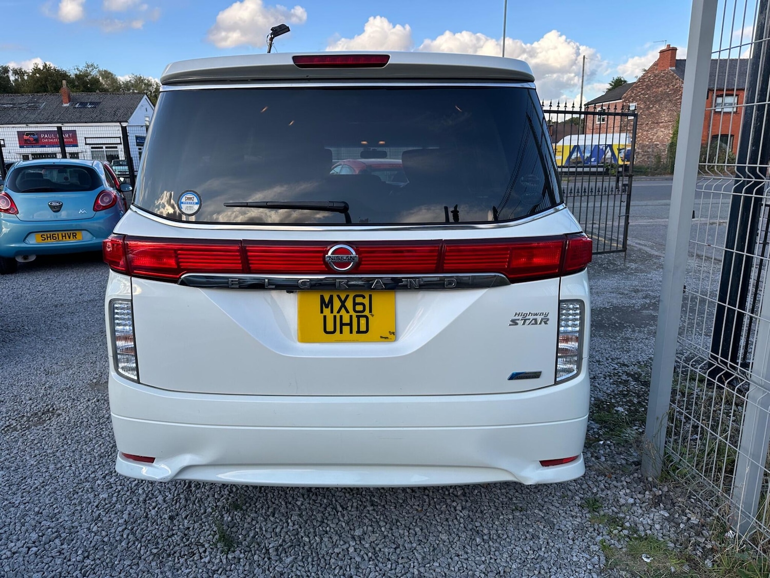 Used Nissan Elgrand 2023 for sale - 76988691: Photo 6