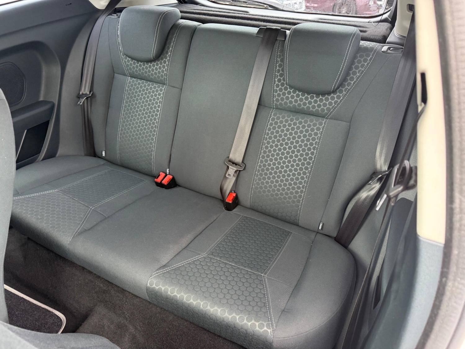 Used Ford Fiesta 2011 for sale - 76137007: Photo 10