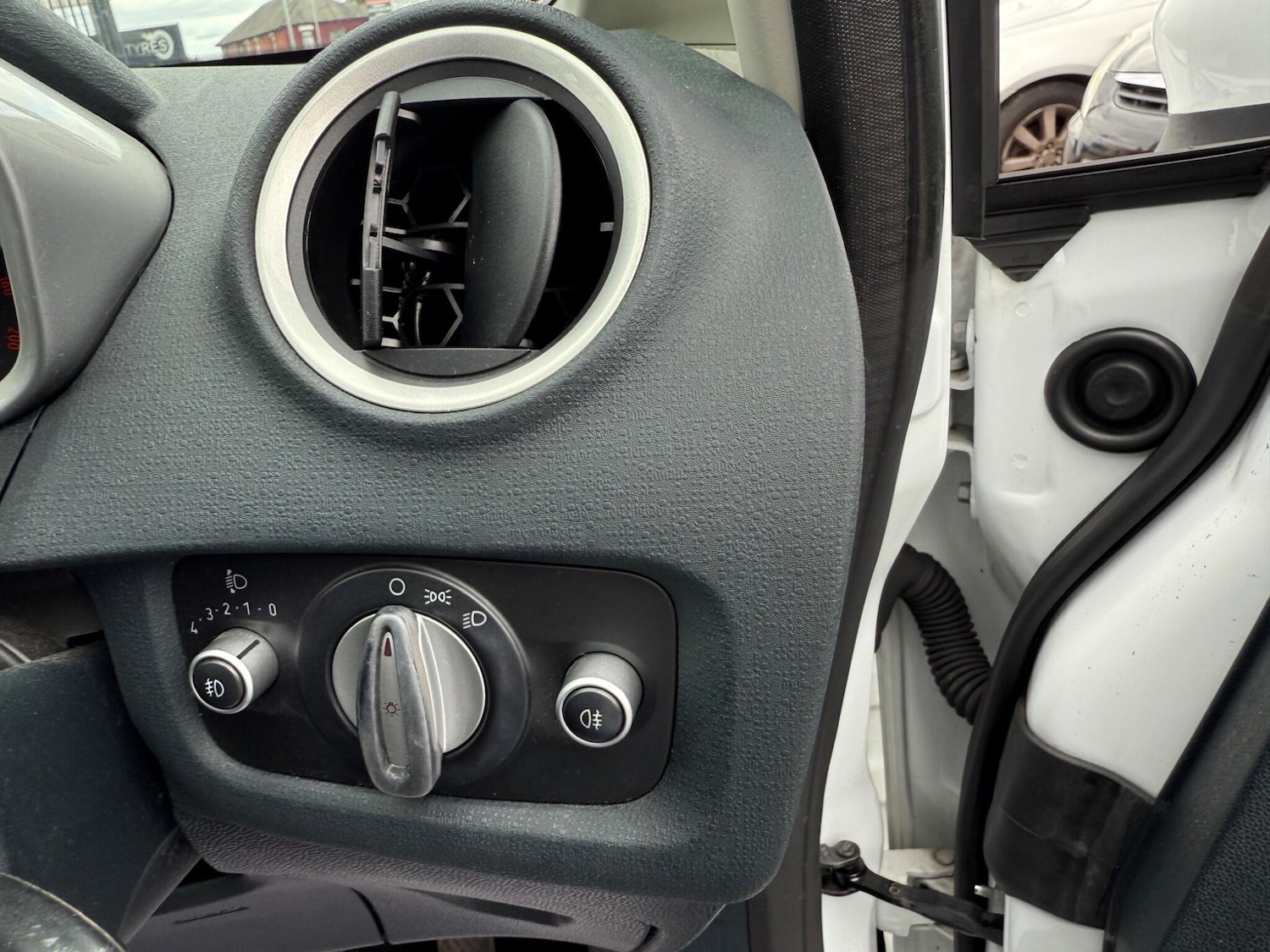 Used Ford Fiesta 2011 for sale - 76137007: Photo 23