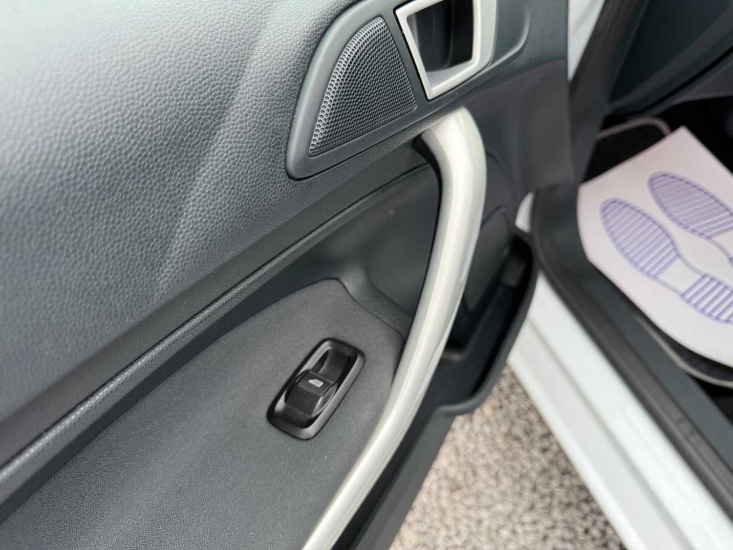 Used Ford Fiesta 2011 for sale - 76137007: Photo 28