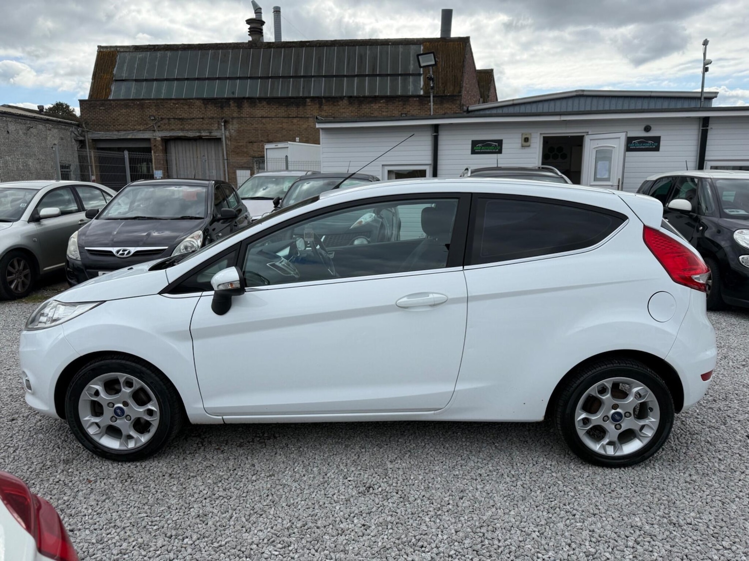 Used Ford Fiesta 2011 for sale - 76137007: Photo 5