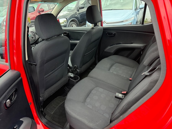 Used Hyundai i10 2010 for sale - 76295956: Photo 12