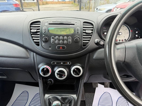 Used Hyundai i10 2010 for sale - 76295956: Photo 17